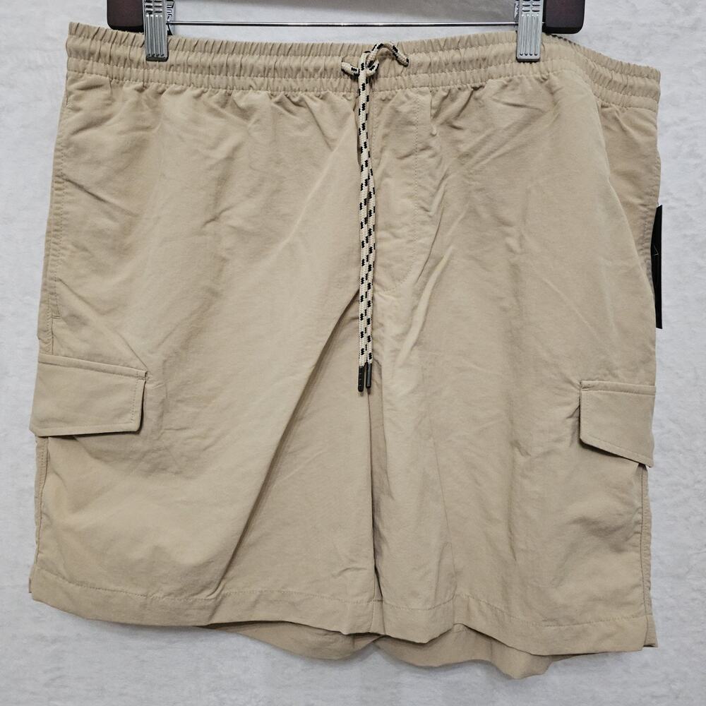 NWT Mens Shorts M Chino Beige Cargo Pockets Gorp Utility Techwear Utilitarian